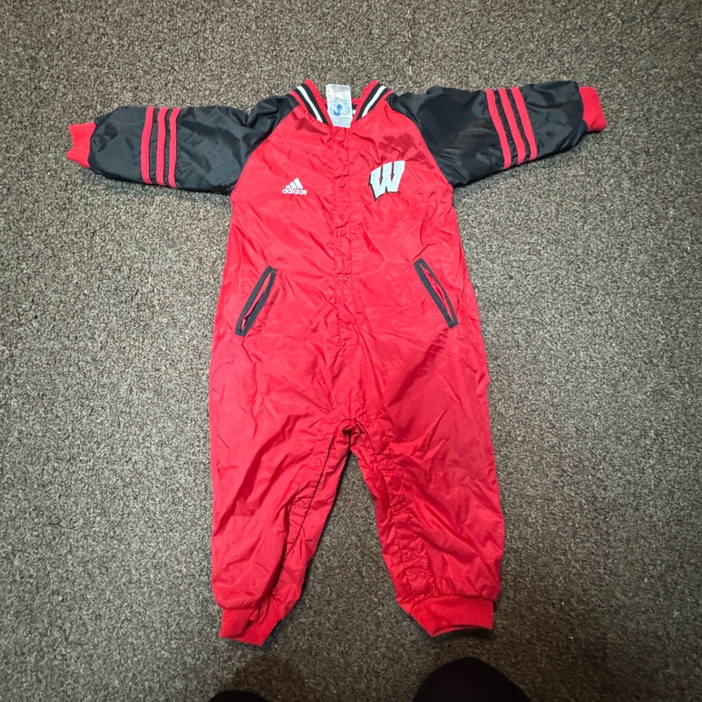 Adidas Vintage Snowsuit/bodysuit Boys Wisconsin badgers size 18m